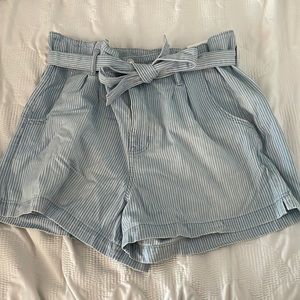 light washed blue & white striped american eagle tie shorts